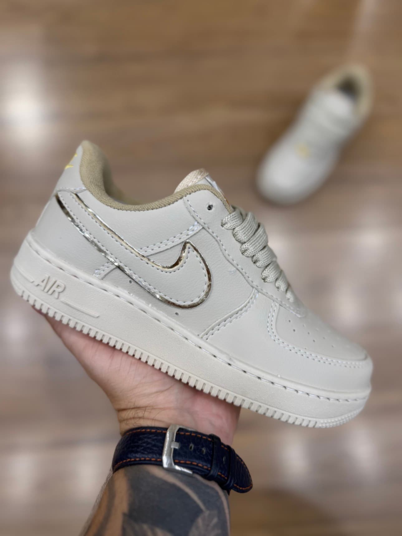 Nike Air Force Bege Ouro